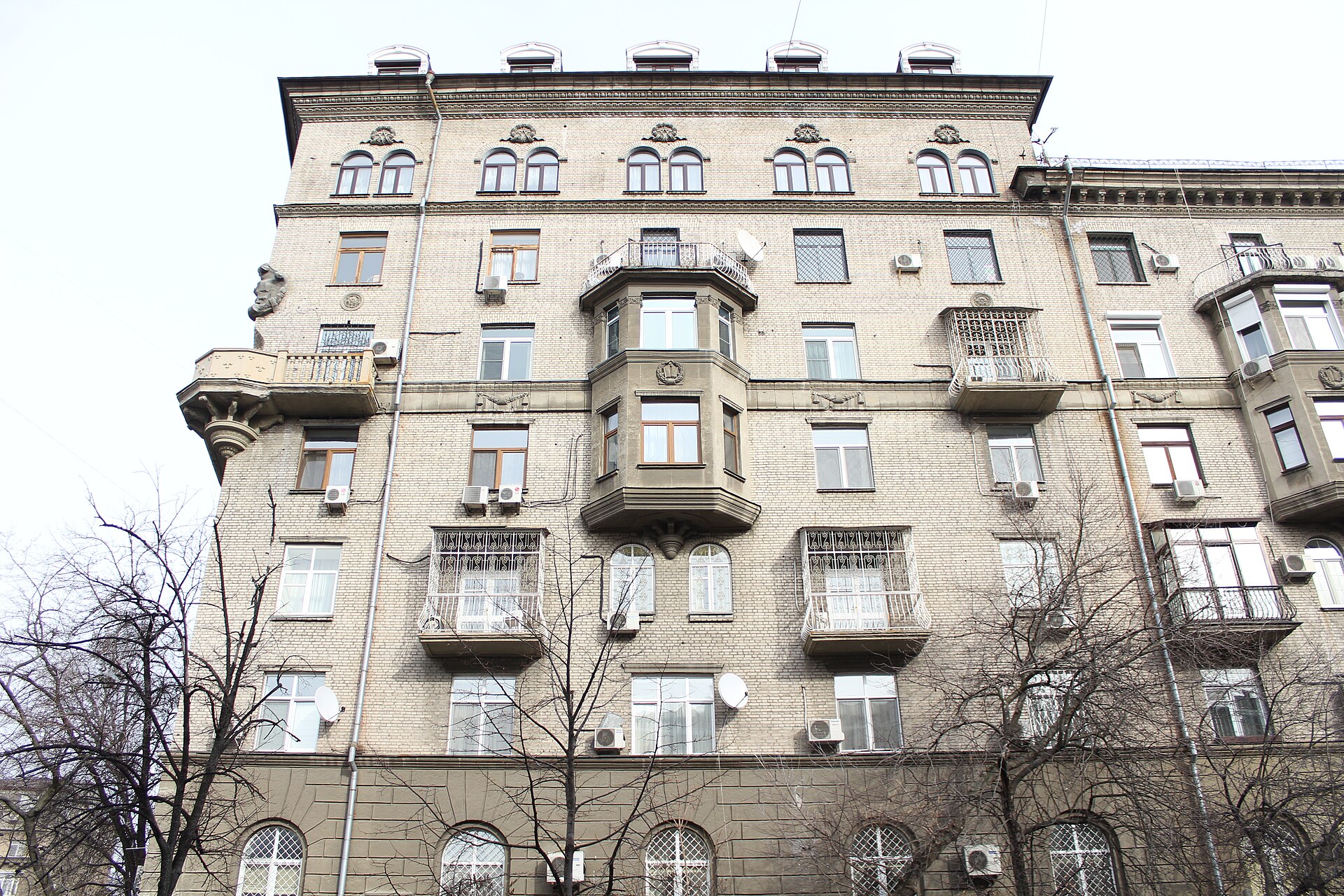 вул. Нікольсько-Ботанічна,14 — кв. 24